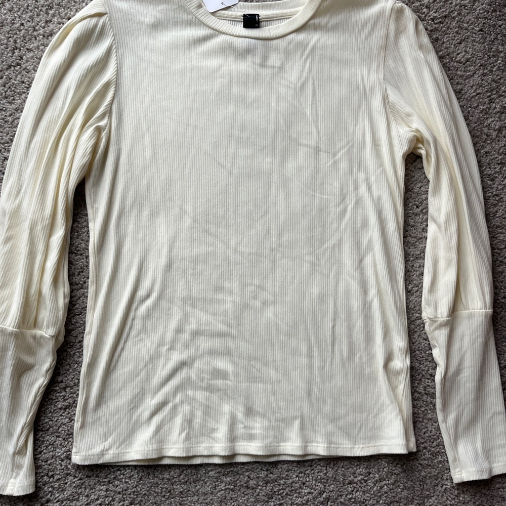 NWT Evereve Bobi - Women’s Pleated Shoulder Top - medium